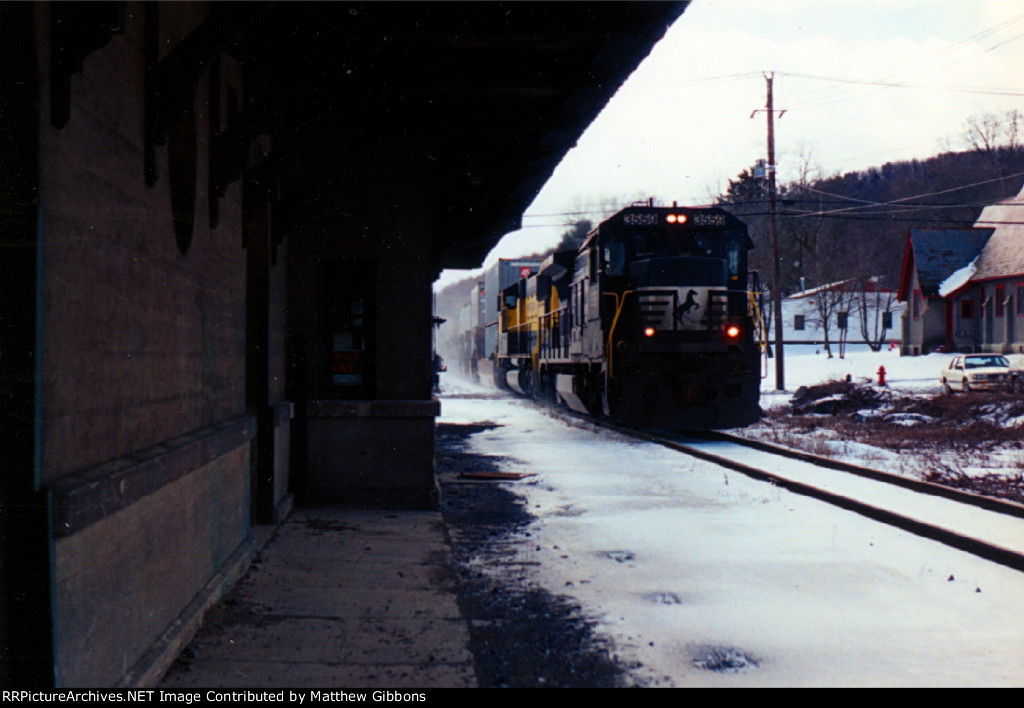 NYS&W train 555